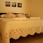 In With Seaview, Terrace, Air Condition, Wifi Vodice