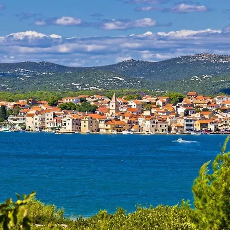 In With Seaview, Terrace, Air Condition, Wifi Apartment Vodice