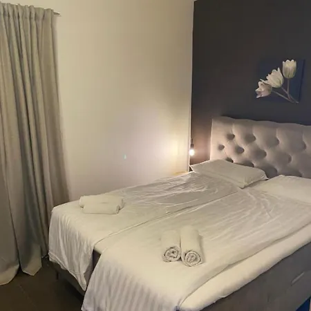 Apartman In With Seaview, Terrace, Air Condition, Wifi *