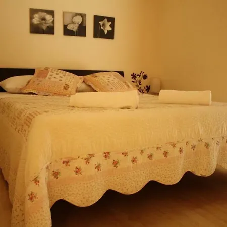 In With Seaview, Terrace, Air Condition, Wifi Vodice