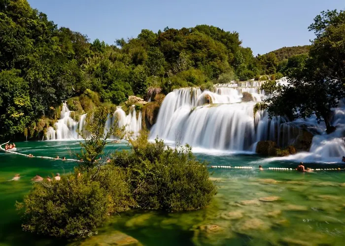 In With Seaview, Terrace, Air Condition, Wifi Apartamento Vodice