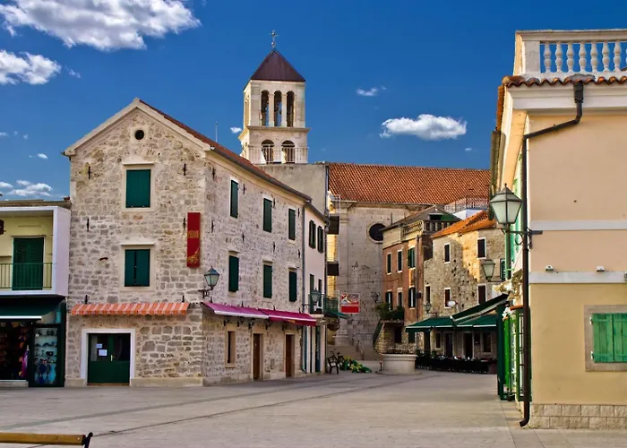 In With Seaview, Terrace, Air Condition, Wifi *