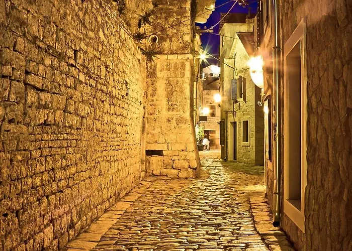 In With Seaview, Terrace, Air Condition, Wifi Apartamento Vodice