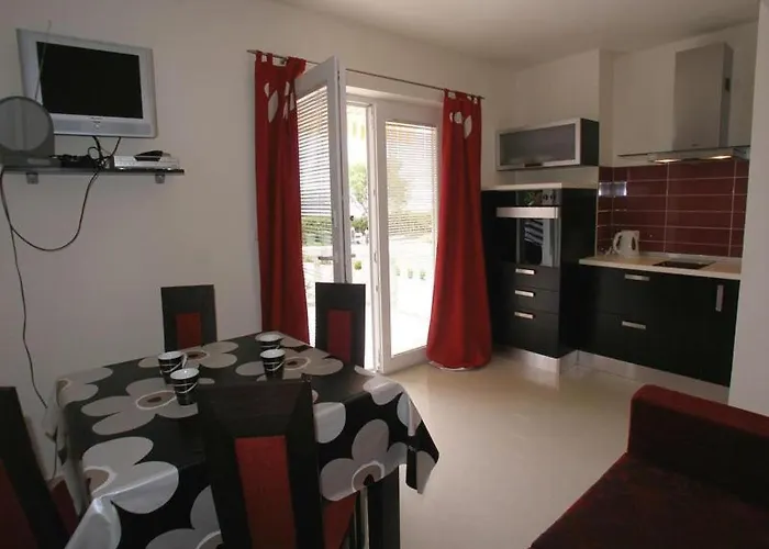 In With Seaview, Terrace, Air Condition, Wifi Appartement Vodice