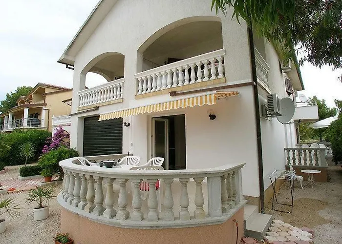 In With Seaview, Terrace, Air Condition, Wifi Apartamento *