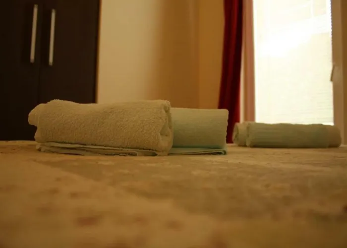 In With Seaview, Terrace, Air Condition, Wifi Apartamento *